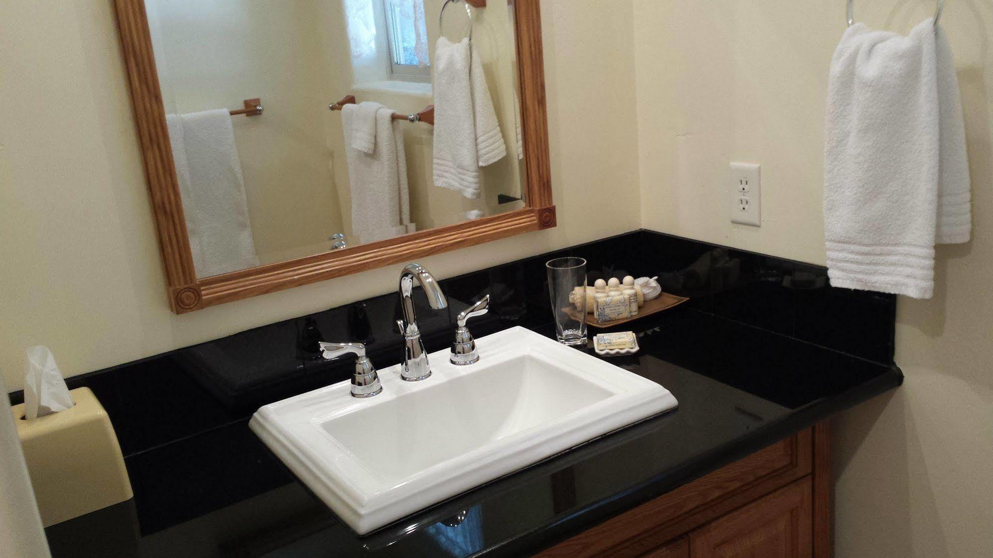 Lucinda'S Country Inn Somerset ภายนอก รูปภาพ